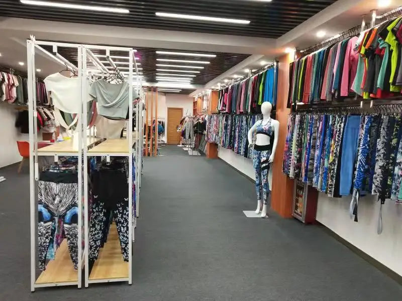 مايوه سباحة محتشم للمحجبات بأكمام طويلة