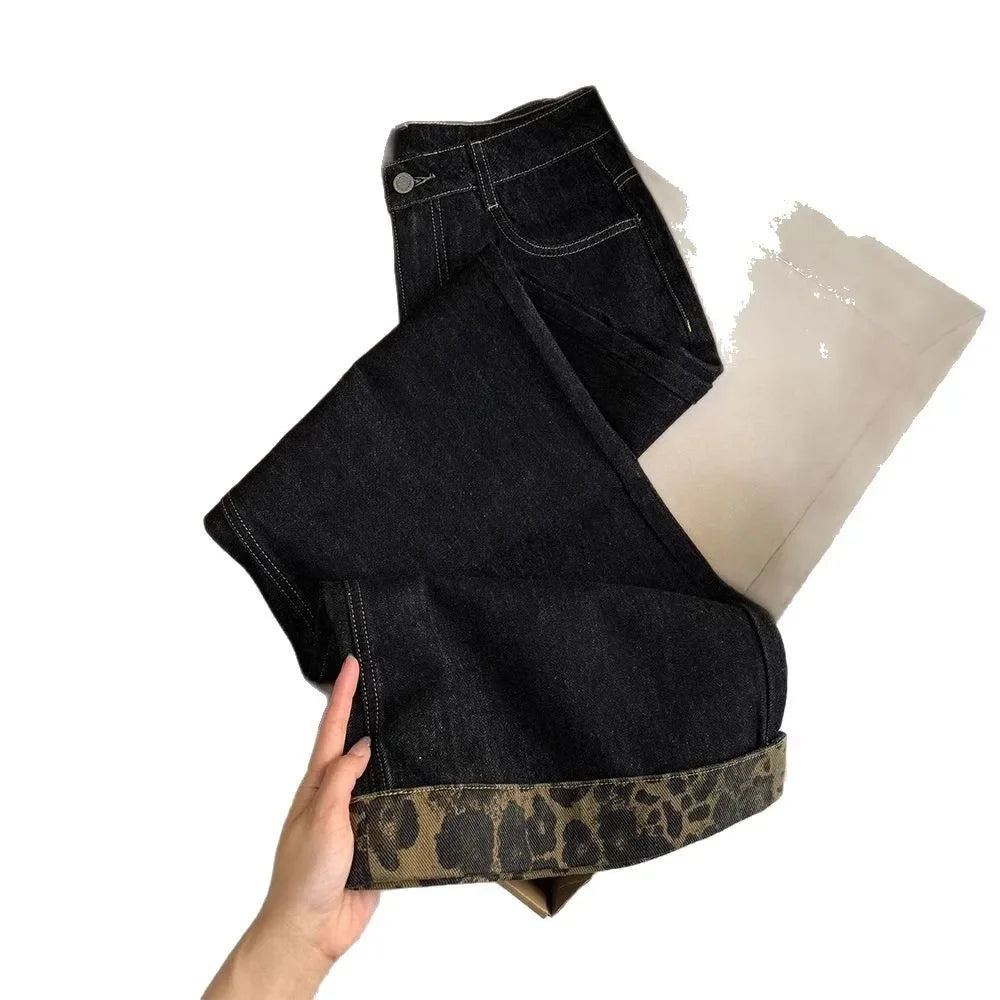جينز نسائي واسع بخصر عالٍ