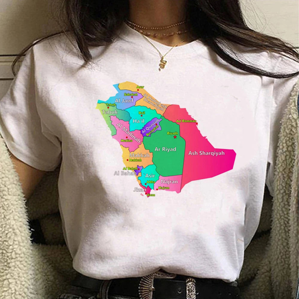 تيشيرت المملكة العربية السعودية الخاص بالمناسبات الوطنية بإطلالة مختلفة